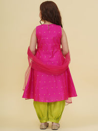 💖 Girls Hot Pink Embellished Kurti Pant Set with Dupatta – Festive Ethnic Wear