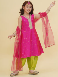 💖 Girls Hot Pink Embellished Kurti Pant Set with Dupatta – Festive Ethnic Wear
