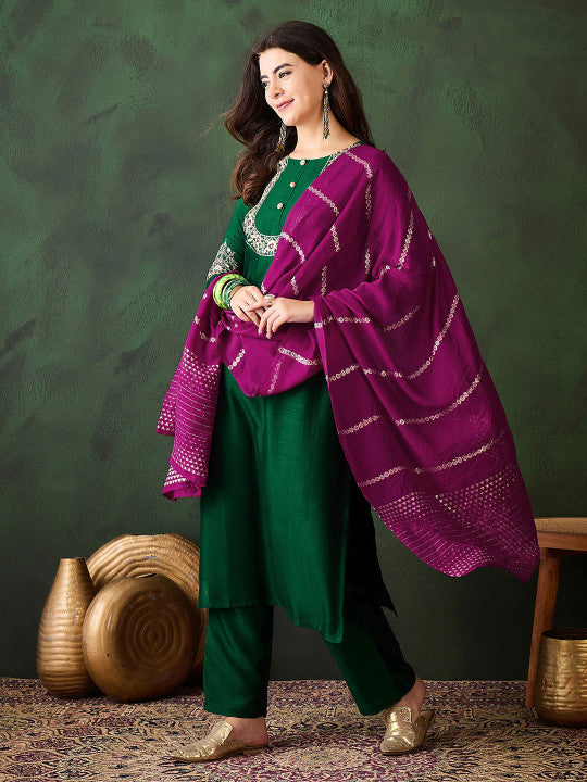 Noor Vastr Royal Green Embroidered Kurta Set with Contrast Dupatta